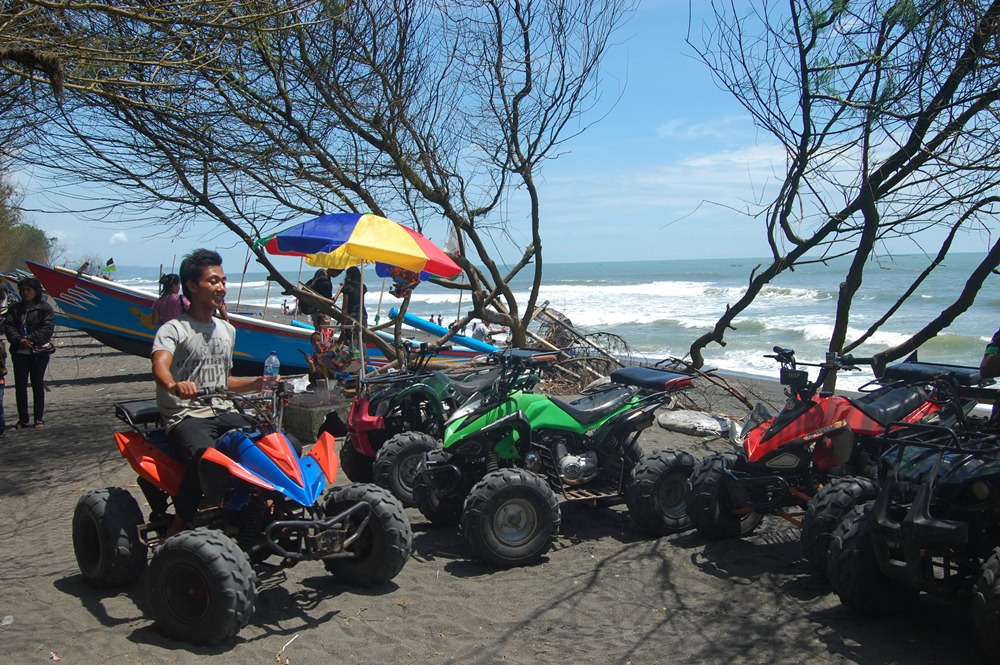 Pantai Kuwaru